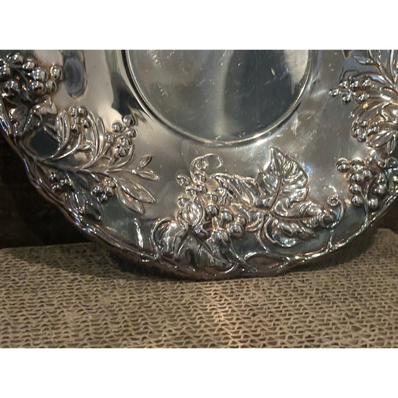 Vintage Pilgrim Silver Plate Plate‎ / Serving Dish Grapevines P665 Patina 10" - Picture 4 of 5